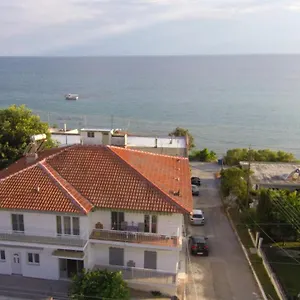 Seaside Apartament Nea Iraklia