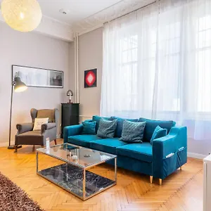 Sleep'N Budapest Central Apartment